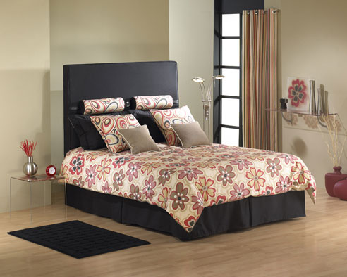 Colorfull-bedroom-pillows