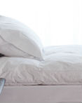 Deckbette Featherbed by St. Geneve